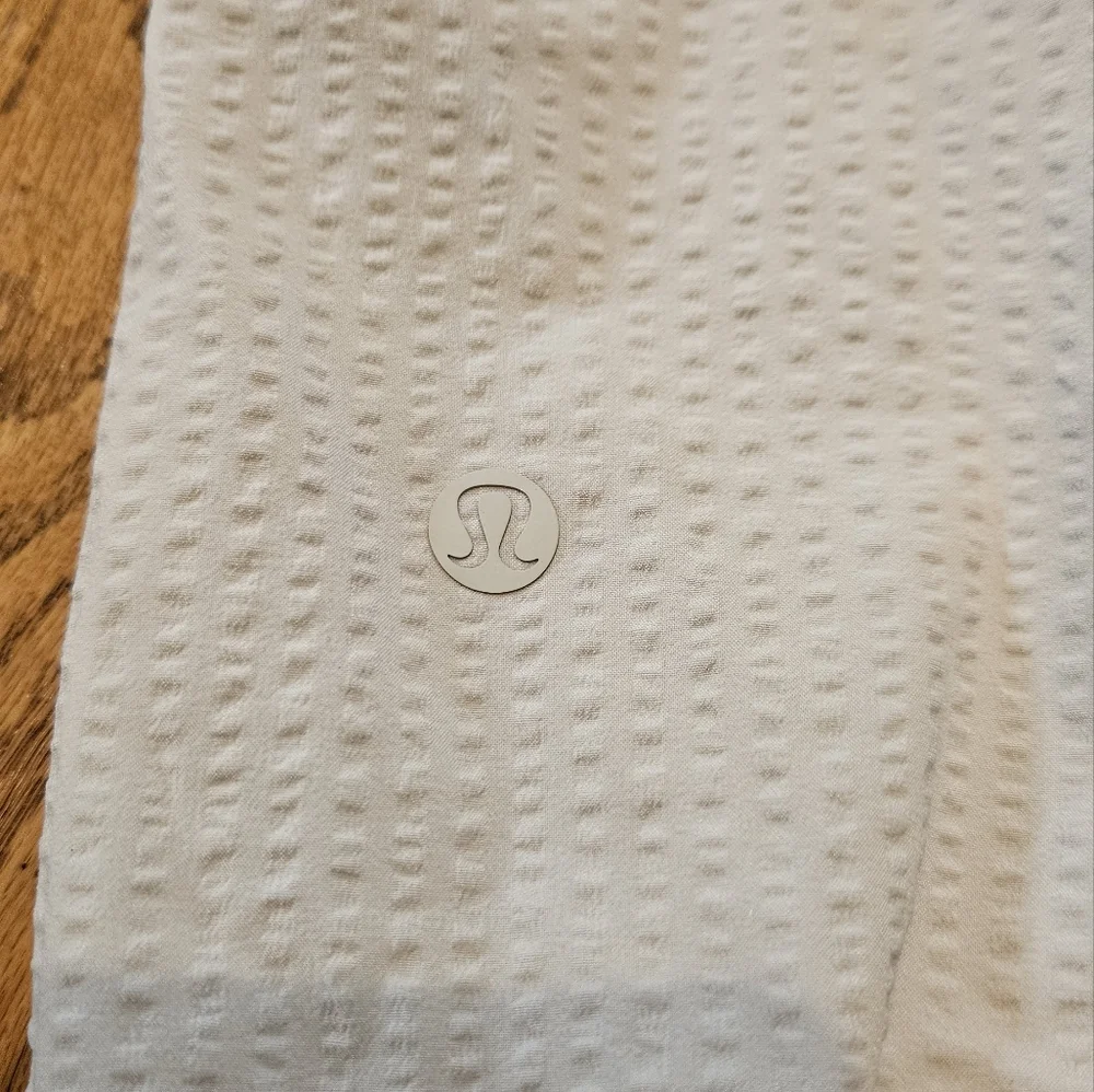 Lululemon Womens Pullover. Light Blue. Size 10. - Picture 5 of 10